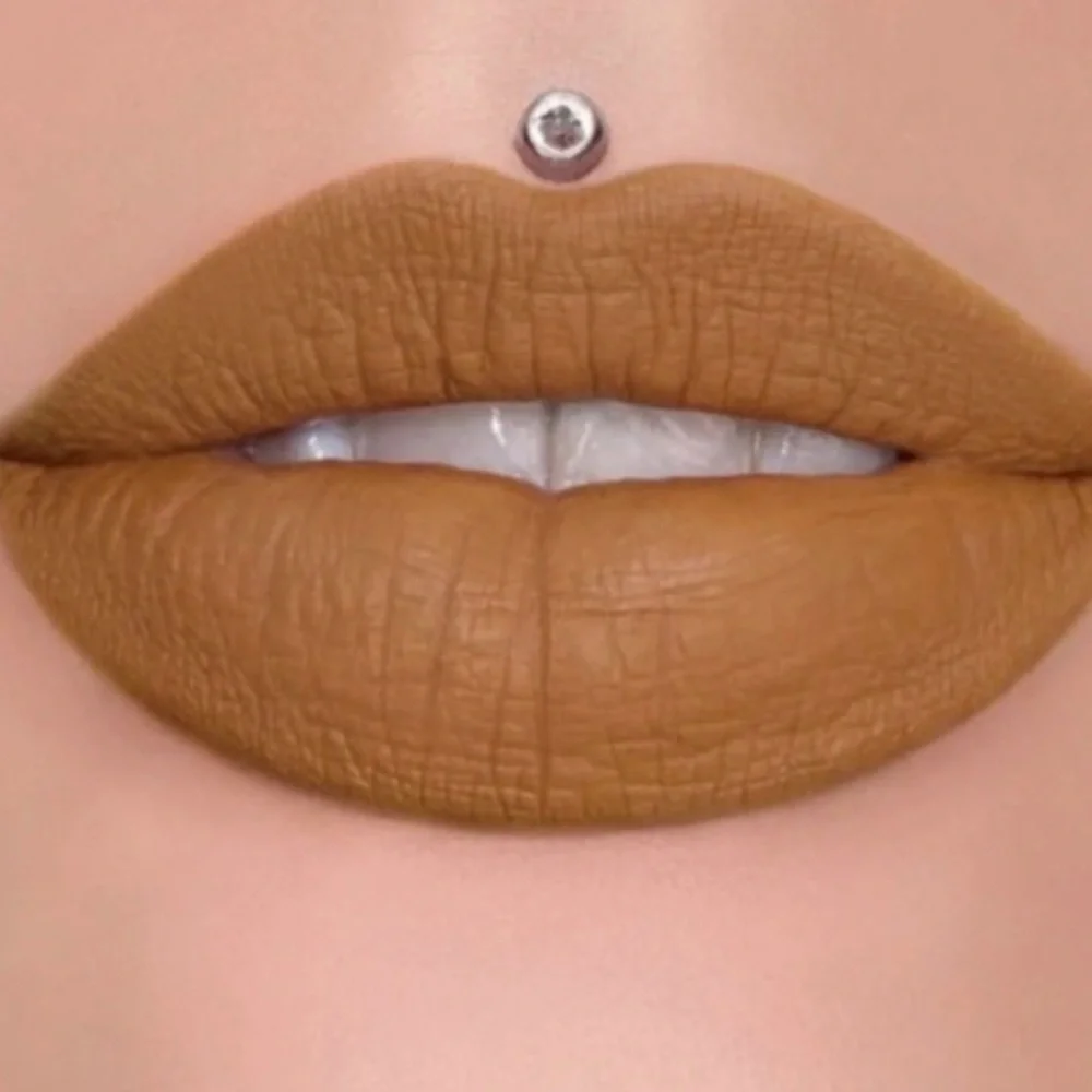 Jeffree Star matte velour